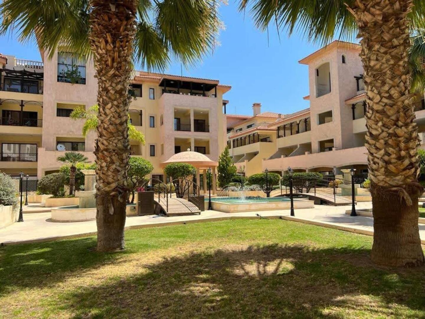 Queens Gardens Paradise Vip, Pool, Mall, Sea Pafos Dış mekan fotoğraf