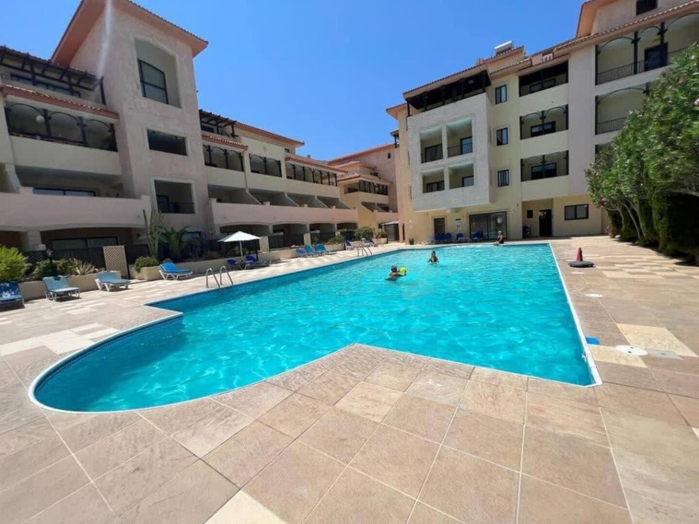 Queens Gardens Paradise Vip, Pool, Mall, Sea Pafos Dış mekan fotoğraf